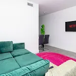 King Bed Brand New Oasis Minutes To Brickell