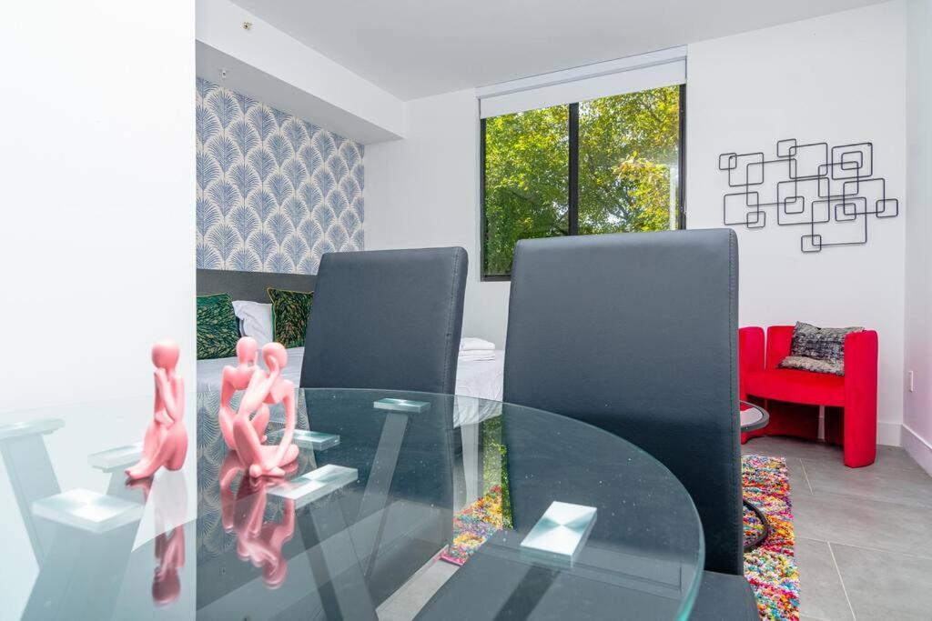 Apartment King Bed Brand New Oasis Minutes To Brickell