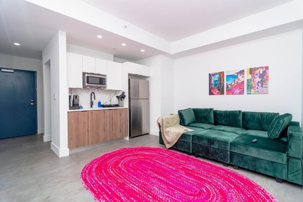 King Bed Brand New Oasis Minutes To Brickell * Miami