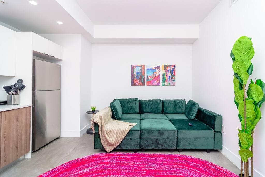 King Bed Brand New Oasis Minutes To Brickell